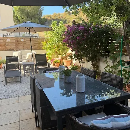 Mountain View - * Polis